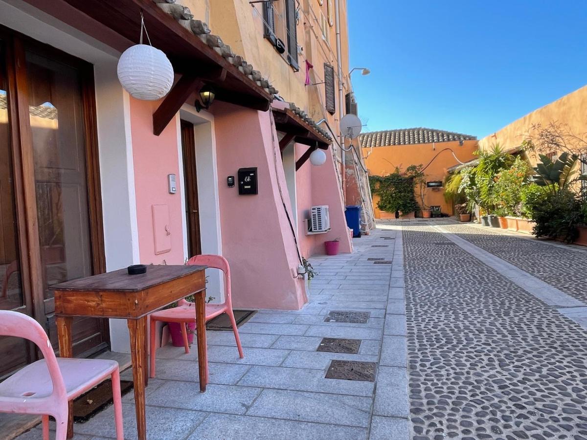 The Heart Of Cagliari, Cozy 2 Bedroom Apartment Exterior photo